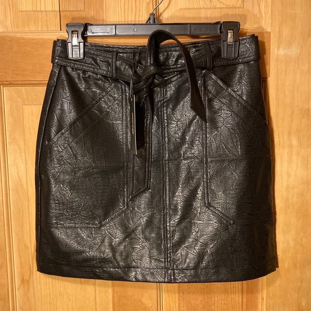 NWT Faux Leather Belted Mini Skirt - Picture 3 of 8